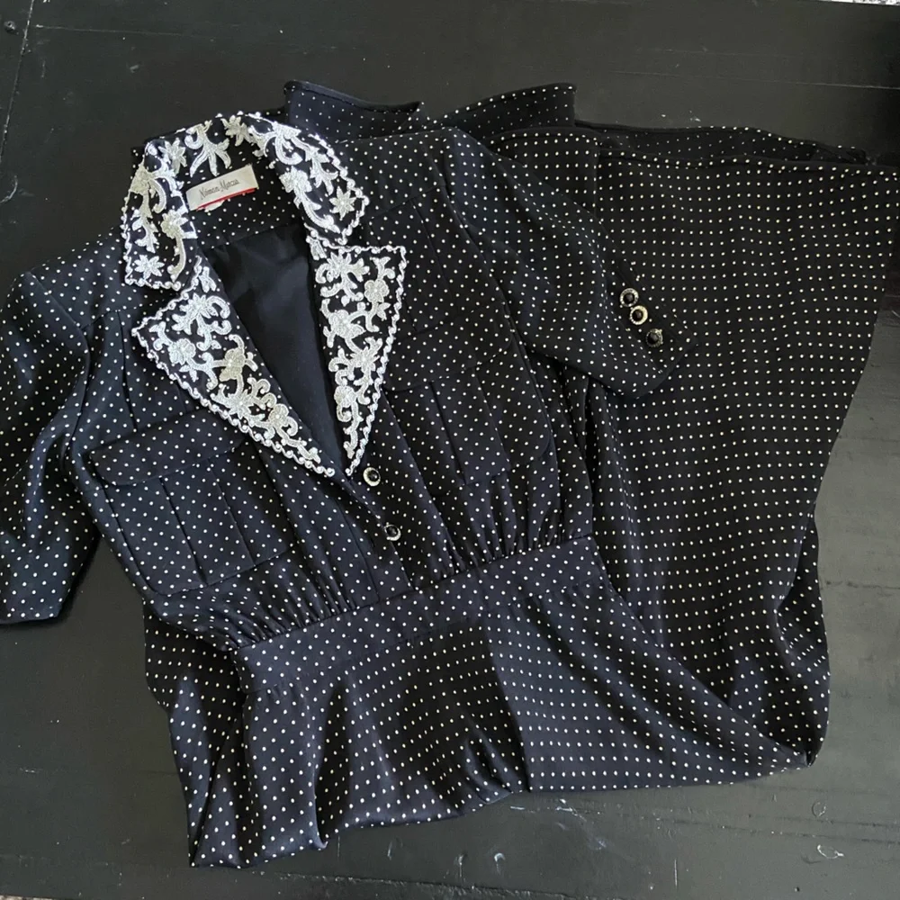 RARE BEADED VINTAGE VALENTINO DRESS - Picture 2 of 7